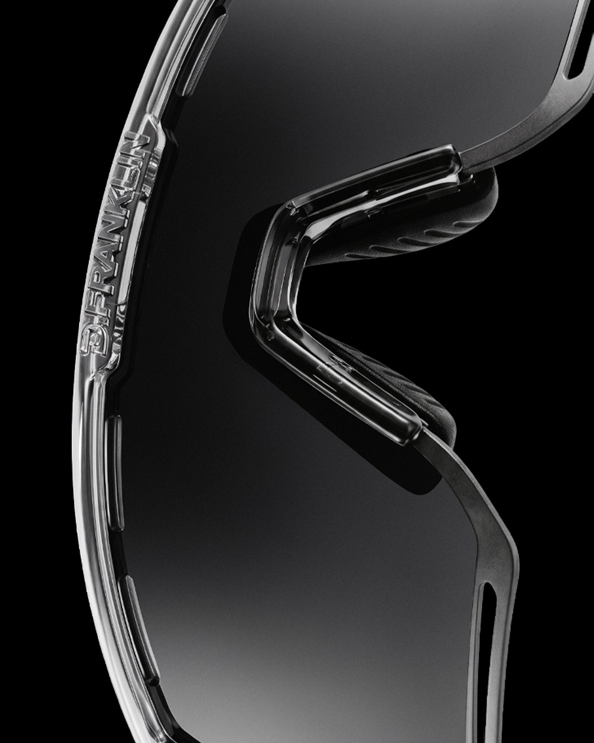 Storm Aurum anti-reflective lens technology