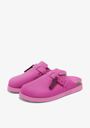 Vibe Clog Buckle Fuchsia