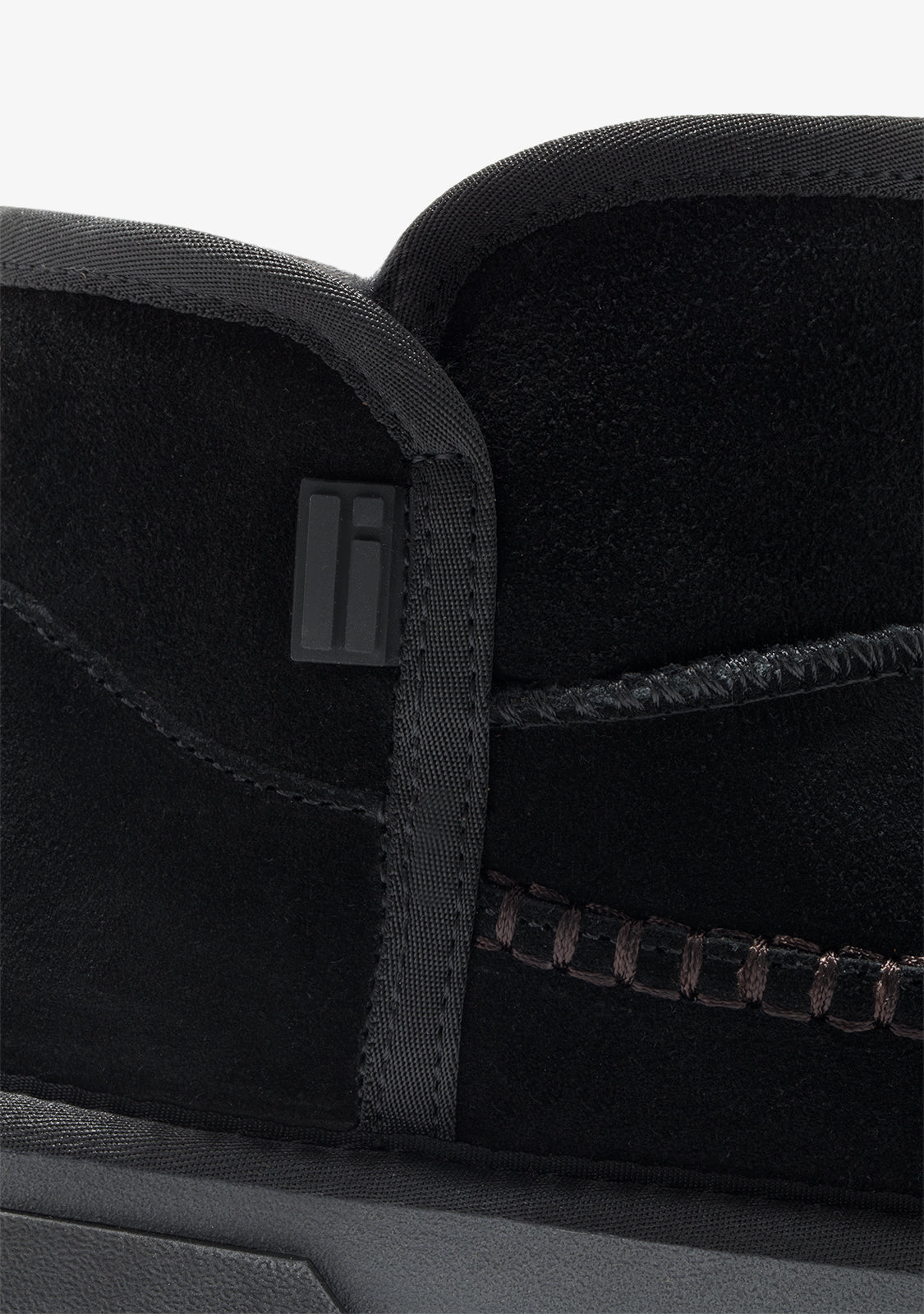 Atlas Basic Black