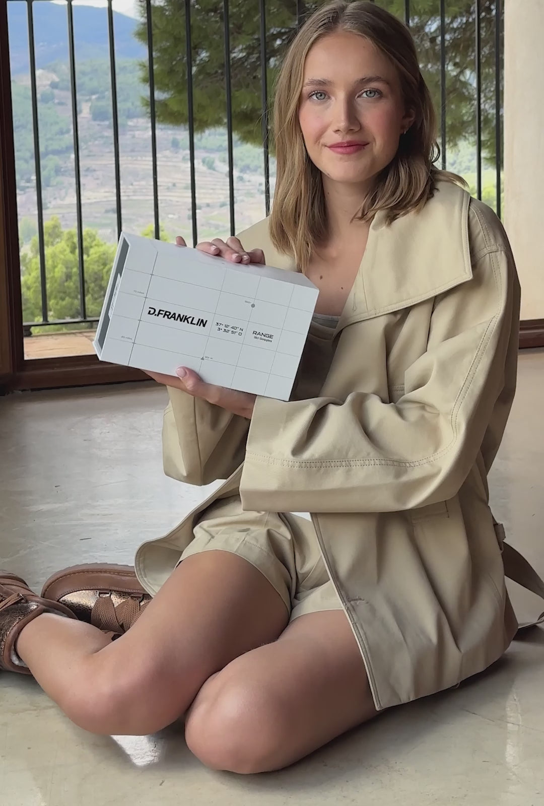 Load video: Range Black/ Black