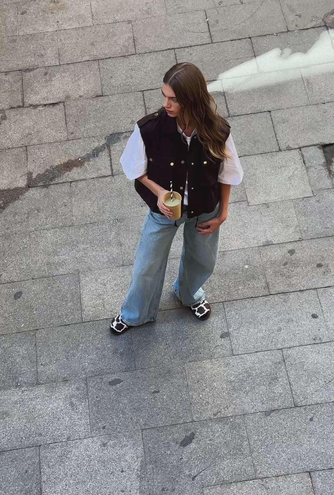 Load video: Vibe Clog Cow