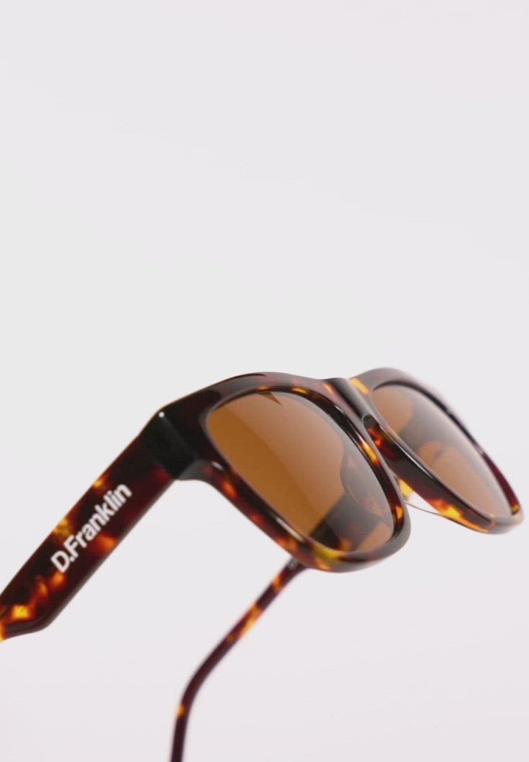 Load video: Doha Square Navy / Black