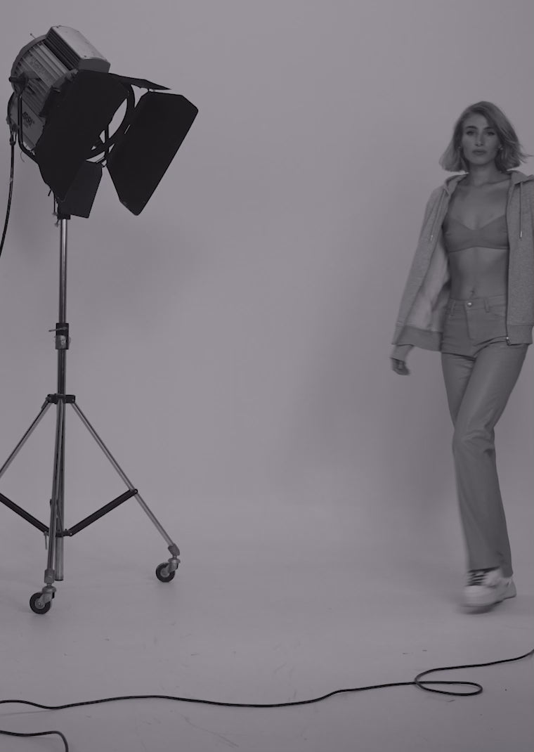 Load video: Low Court Beige / Leo