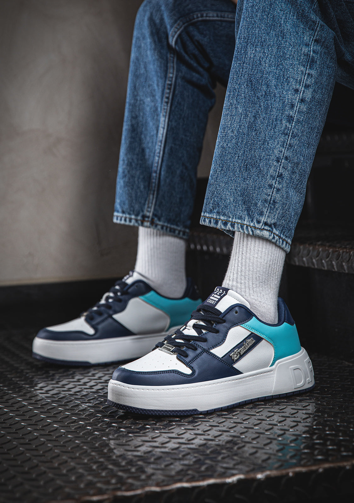 Low Court Navy