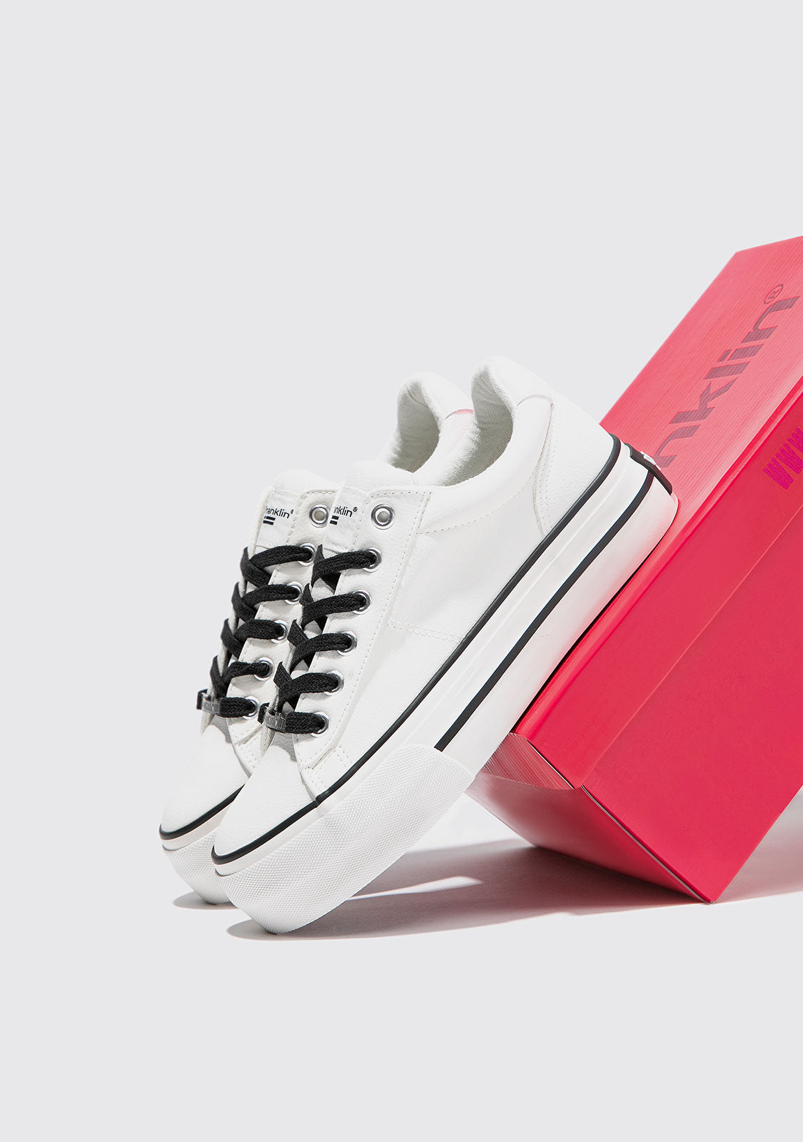 One Way Basic Low White
