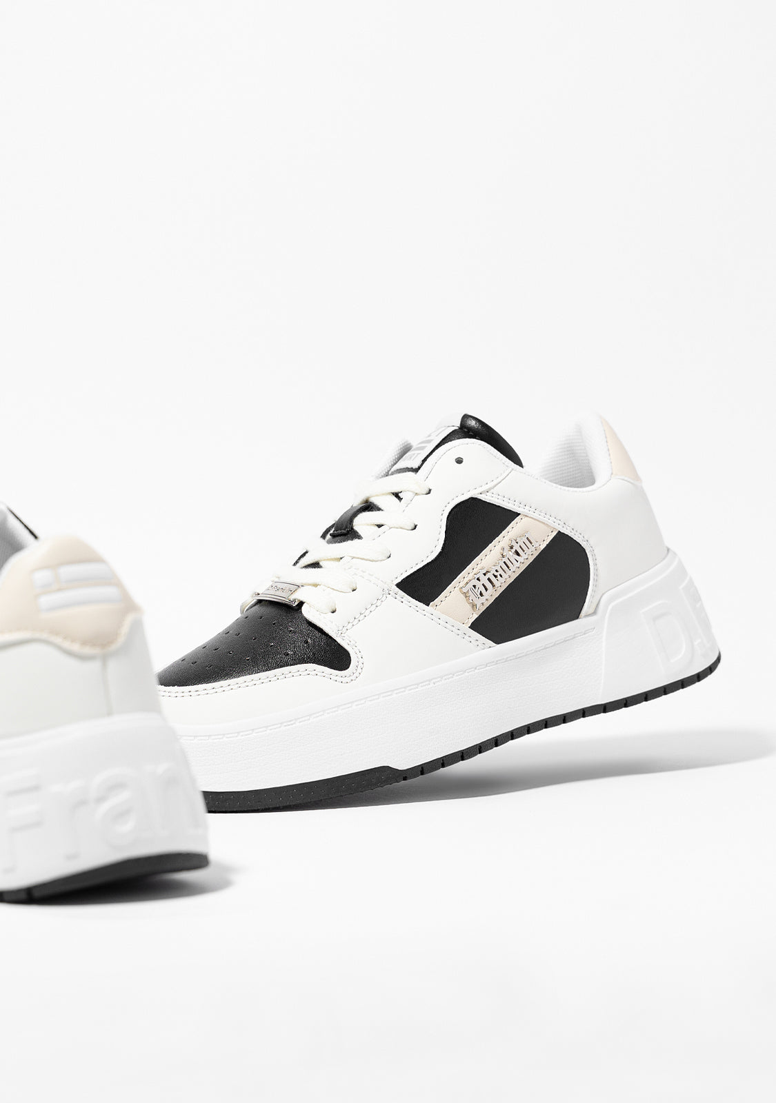 Low Court Beige / Black